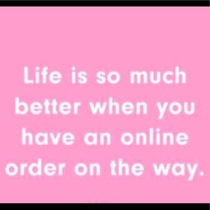 👩🏻‍💻🛍🛍 📦🏠